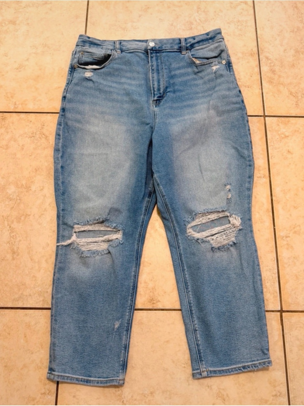Women’s Distressed Light Blue Straight-Leg Jeans